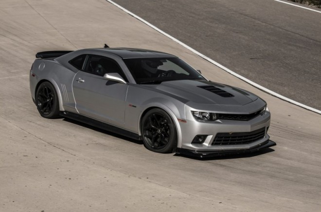 2014-Chevrolet-Camaro-Z28-at-Nurburgring-right-front-2-796x528